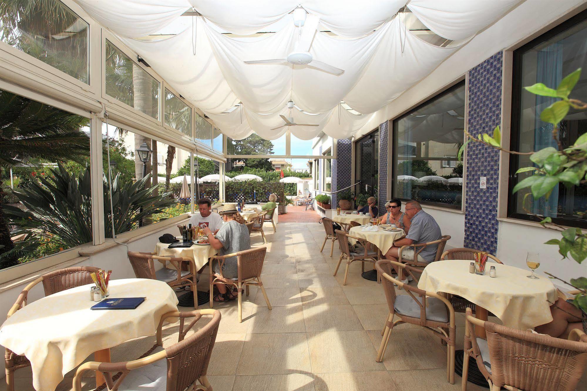 Hotel Caravel Sant'Agnello Bagian luar foto